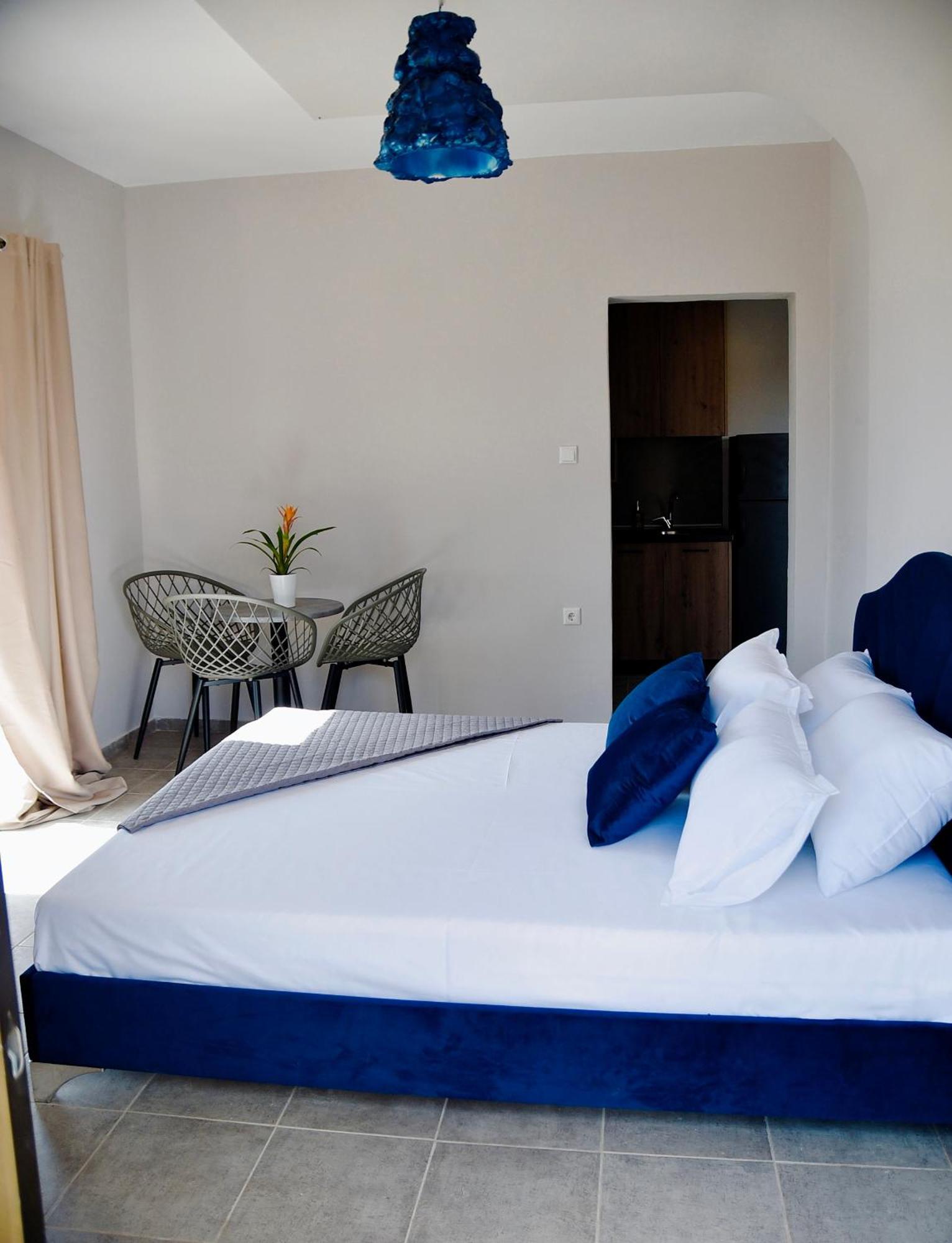 Room Nine 9 Beachfront Apartments Nea Kallikrateia Екстер'єр фото