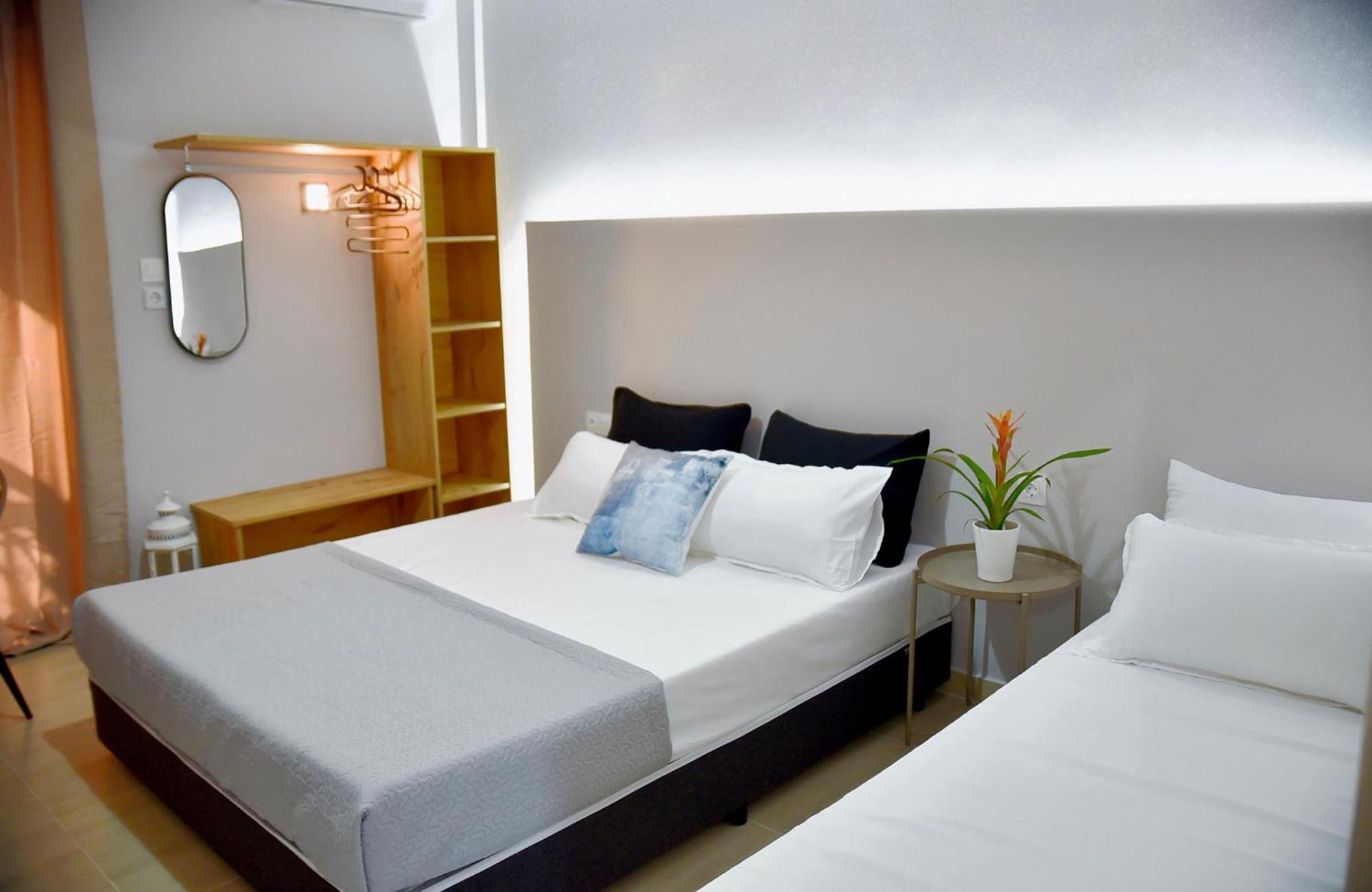 Room Nine 9 Beachfront Apartments Nea Kallikrateia Екстер'єр фото