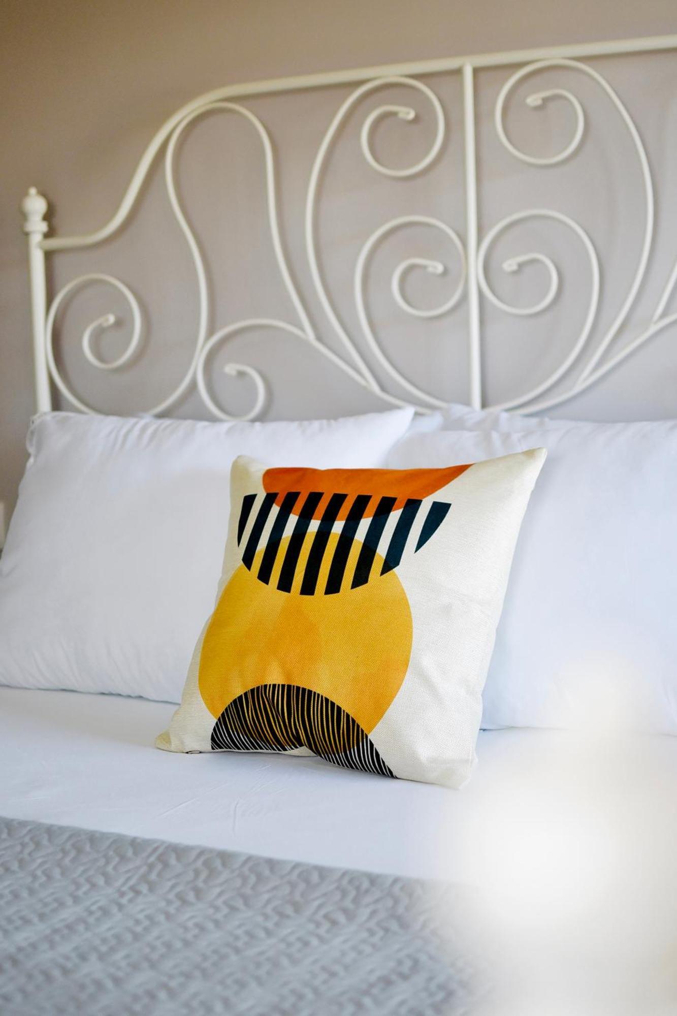 Room Nine 9 Beachfront Apartments Nea Kallikrateia Екстер'єр фото
