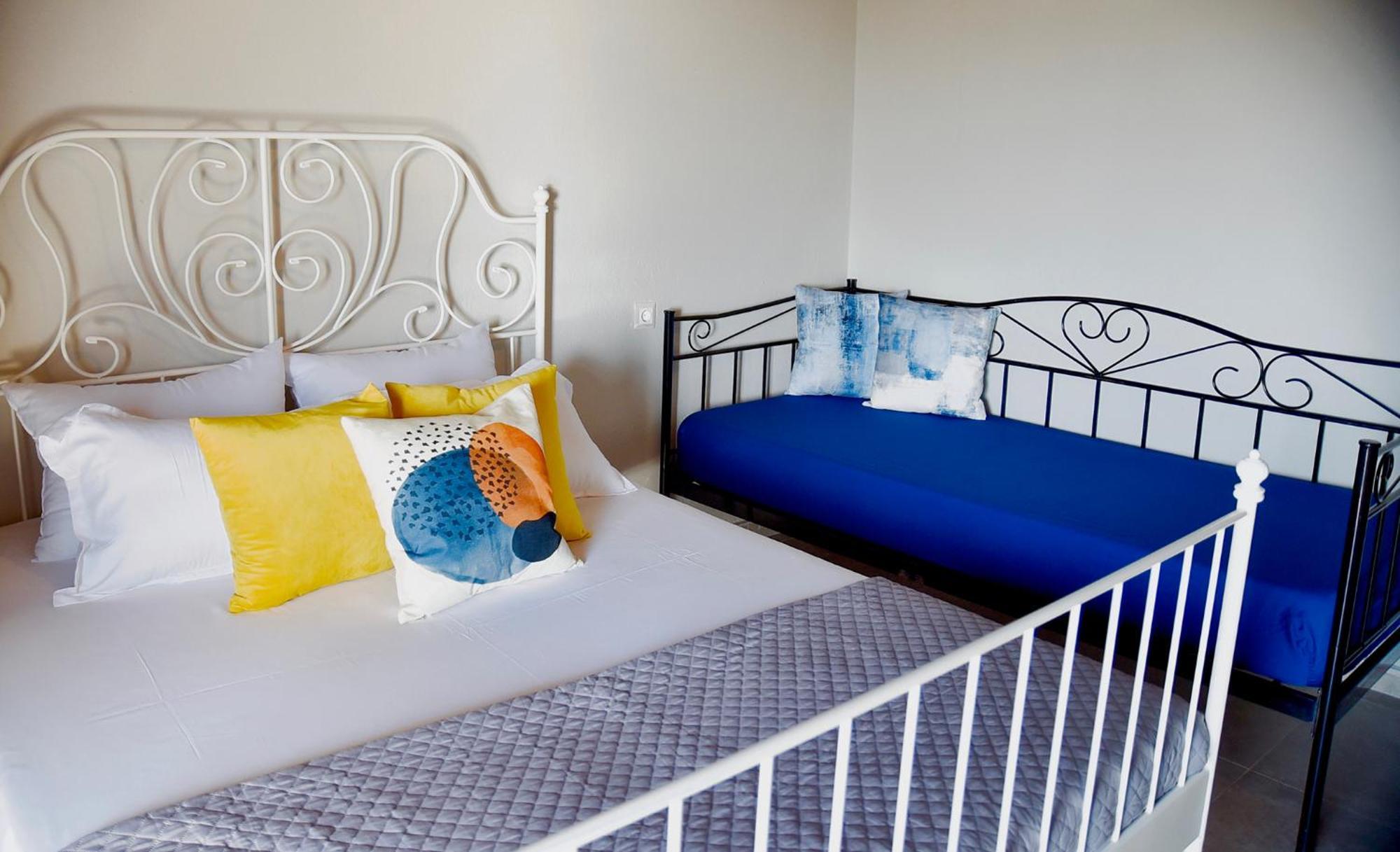 Room Nine 9 Beachfront Apartments Nea Kallikrateia Екстер'єр фото