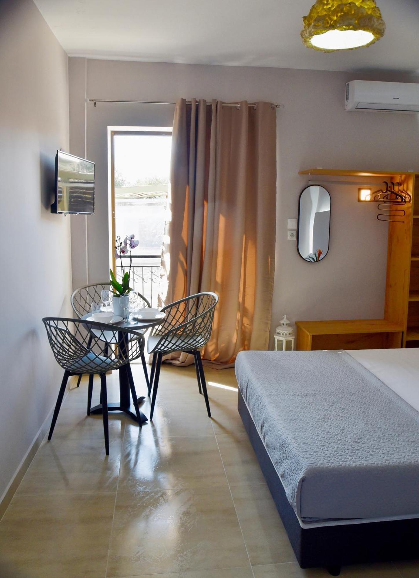 Room Nine 9 Beachfront Apartments Nea Kallikrateia Екстер'єр фото