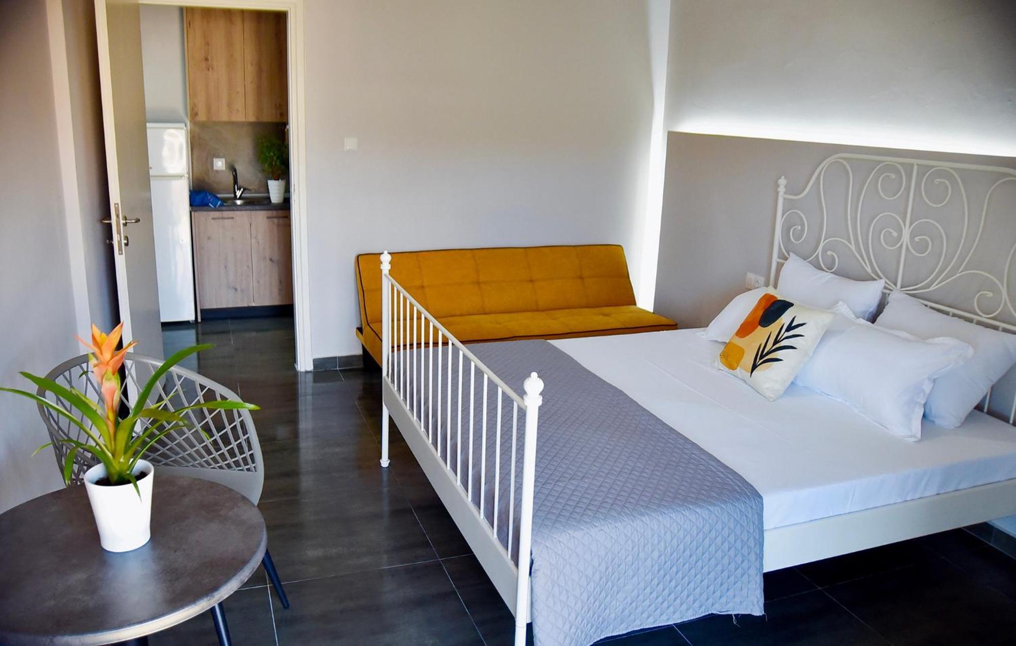 Room Nine 9 Beachfront Apartments Nea Kallikrateia Екстер'єр фото