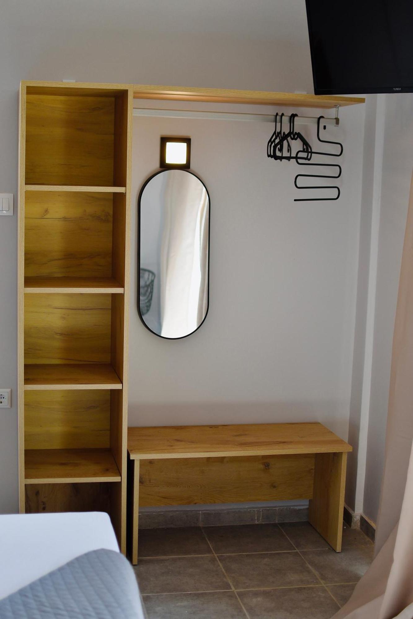 Room Nine 9 Beachfront Apartments Nea Kallikrateia Екстер'єр фото
