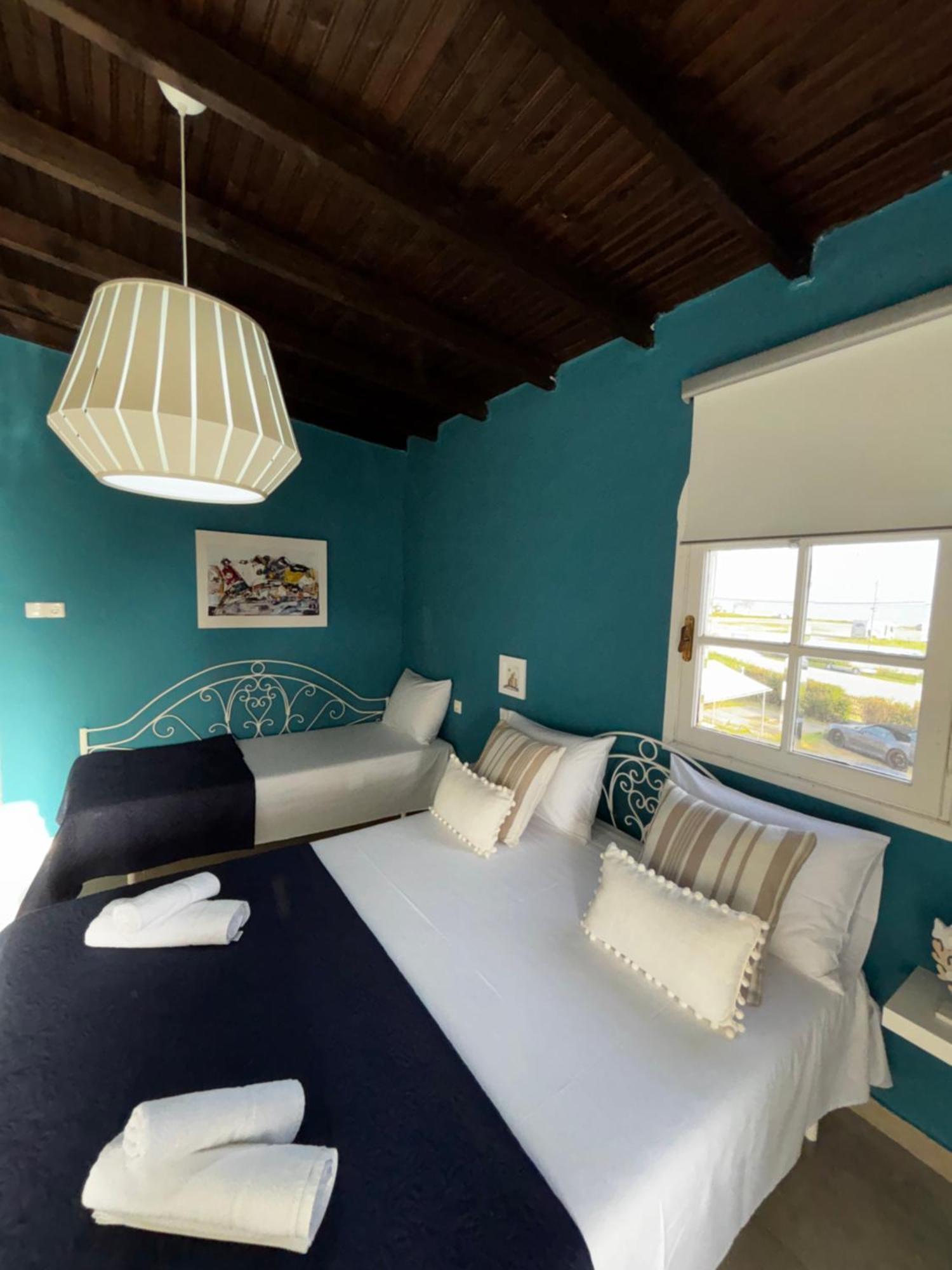 Room Nine 9 Beachfront Apartments Nea Kallikrateia Екстер'єр фото
